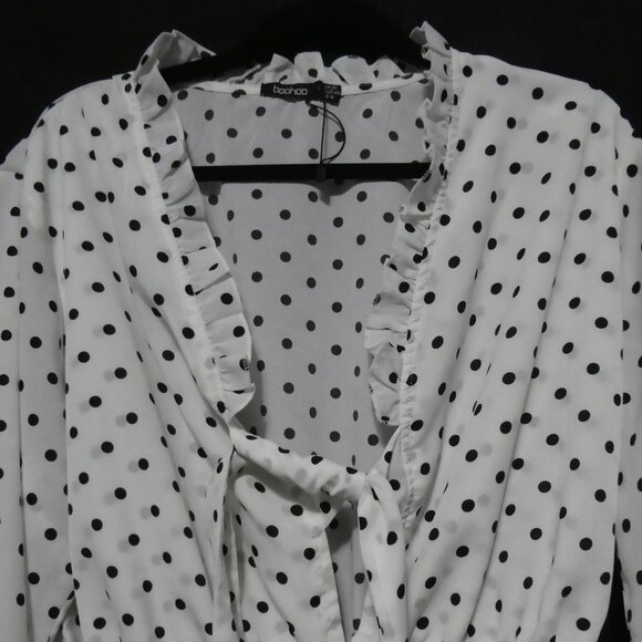 BOOHOO | size 16 | Black and White PolkaDot Romper | Tie Front - Picture 4 of 16